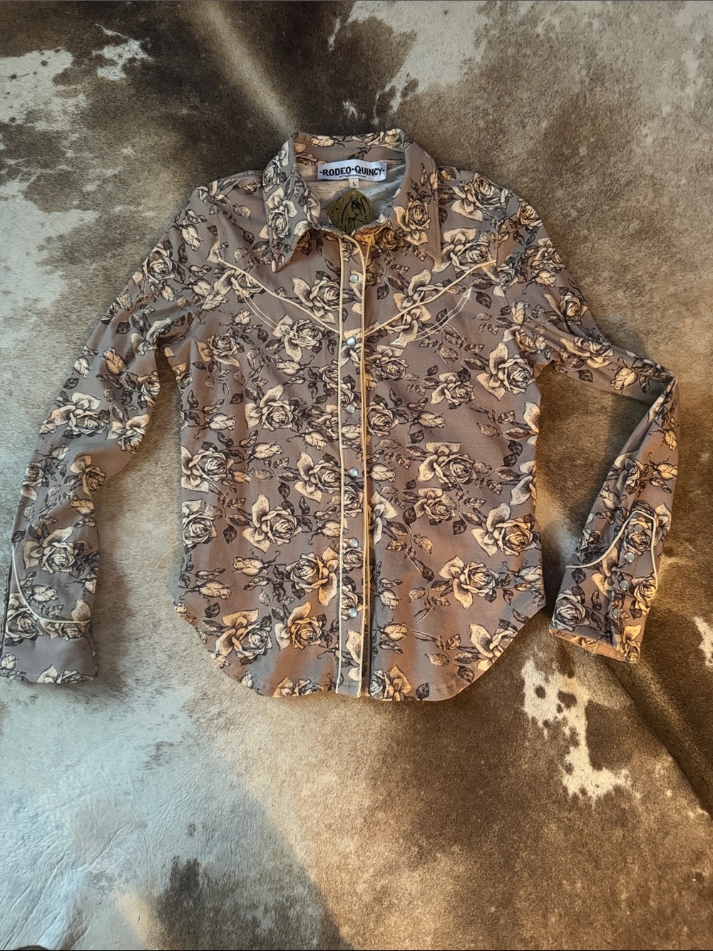 Rodeo Quincy Women's Brown Floral Button-Down Shirt - NWT
